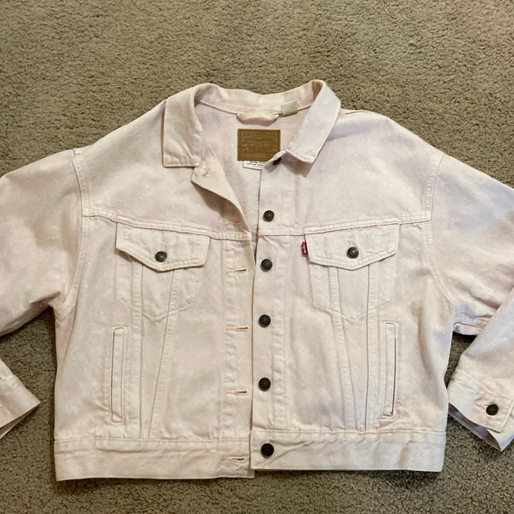 Light pink denim Levi’s Jacket